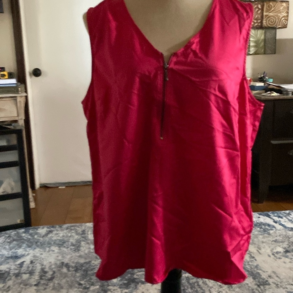 Apt 9 zip top